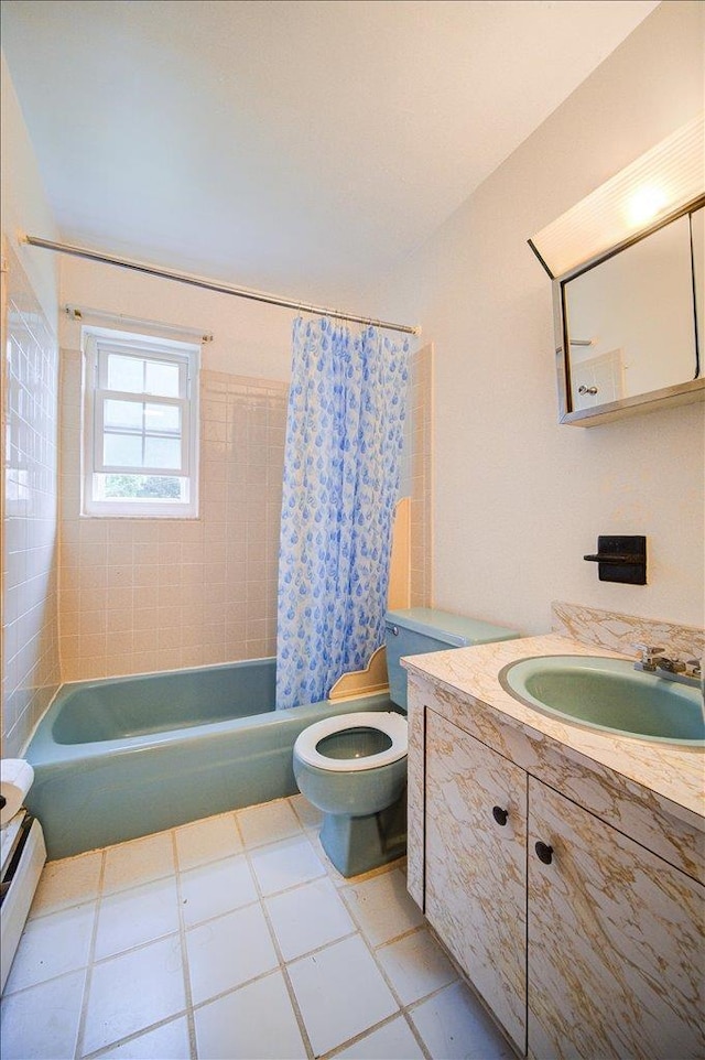 2 Colonial Rd Unit 158, Beacon, NY 12508 - full bath featuring vanity and shower / bath combo with shower curtain