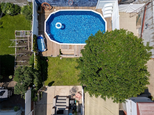 21-38 73rd St, Astoria, NY 11370 - bird's eye view of a pool