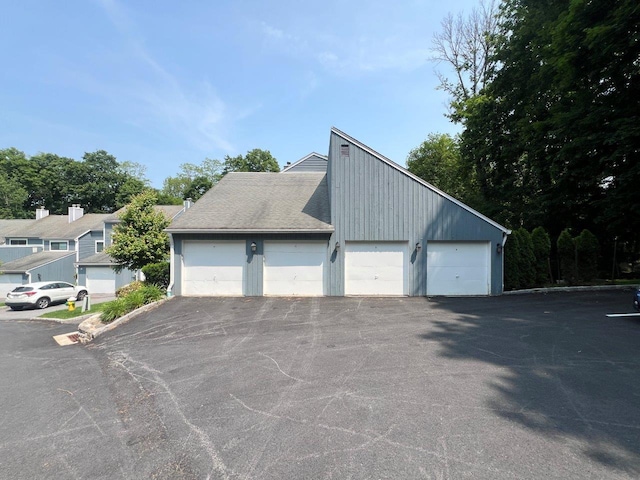 13 Timber Rdg, Mount Kisco, NY 10549 - view of garage