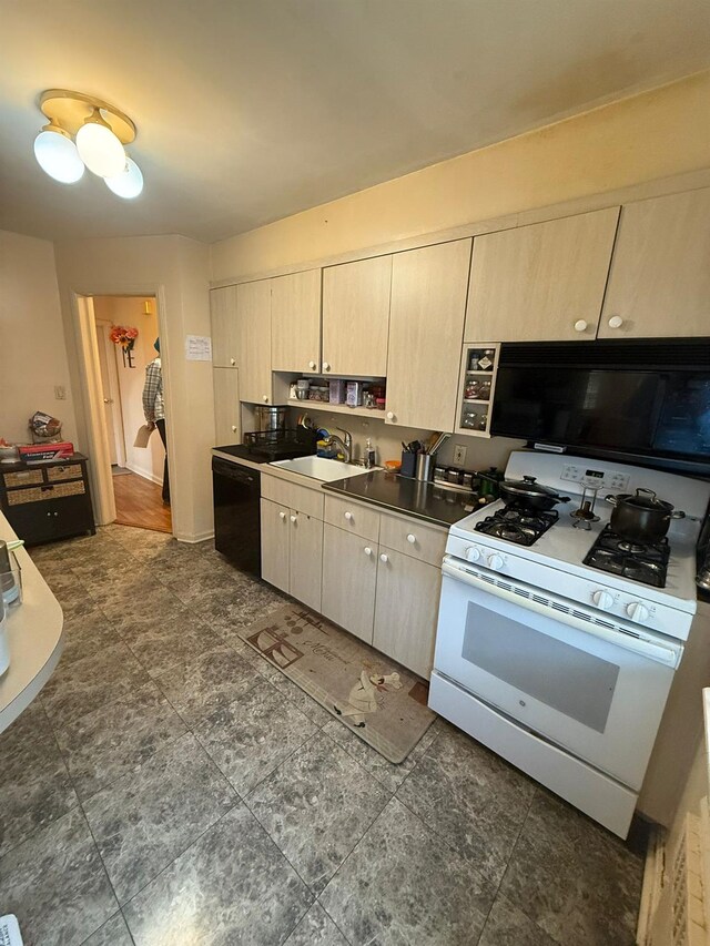 61GATEWAY Rockville Ctr, Rockville Centre, NY 11570 - photo 7