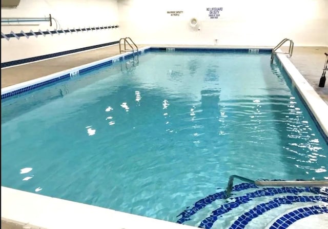 79 S Pointe Cir S Unit 79, Coram, NY 11727 - view of indoor community pool