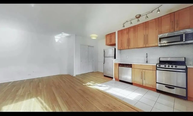 67-40 Yellowstone Blvd Unit 7A, Forest Hills, NY 11375 - photo 1