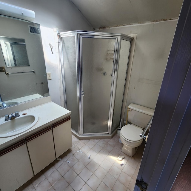 639 E Broadway Unit 5, Long Beach, NY 11561 - bathroom with vanity, a shower stall, and lofted ceiling