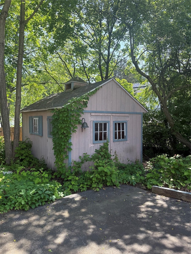 281 Union Ave, New Windsor, NY 12553 - view of home's exterior featuring an outdoor structure