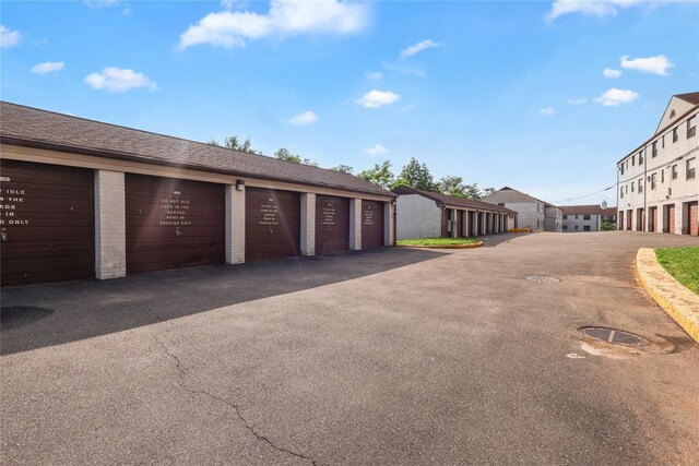 67-09 136th St Unit B, Kew Garden Hills, NY 11367 - view of garage