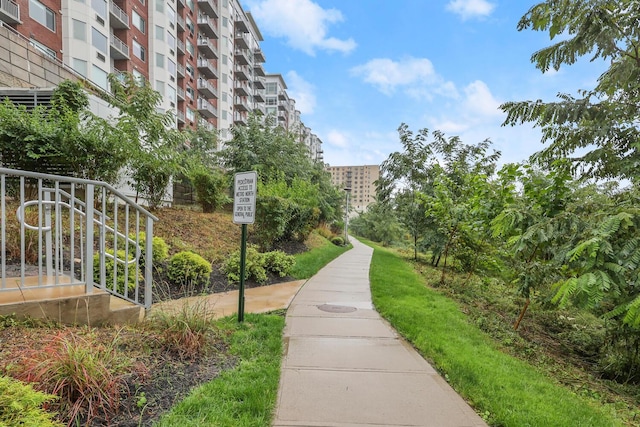 1155 Warburton Ave Unit 4G, Yonkers, NY 10701 - view of home's community