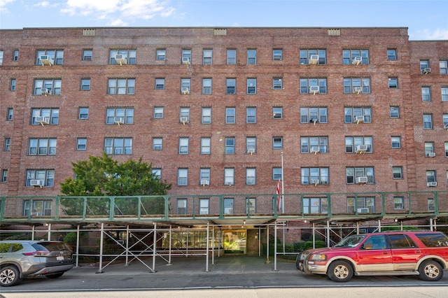 14350 Hoover Ave Unit 505, Briarwood, NY 11435 - photo 1