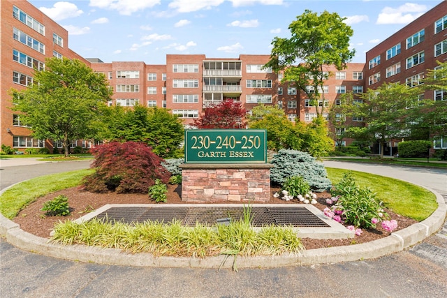 230 Garth Rd Unit 1A1, Scarsdale, NY 10583 - view of community sign