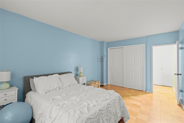 230 Garth Rd Unit 1A1, Scarsdale, NY 10583 - bedroom with a closet