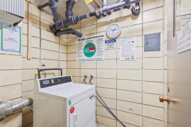 230 Garth Rd Unit 1A1, Scarsdale, NY 10583 - washroom with washer / clothes dryer