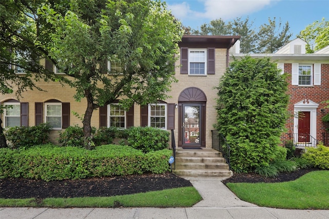 438 Genesee Ct, Suffern, NY 10901 - townhome / multi-family property featuring brick siding