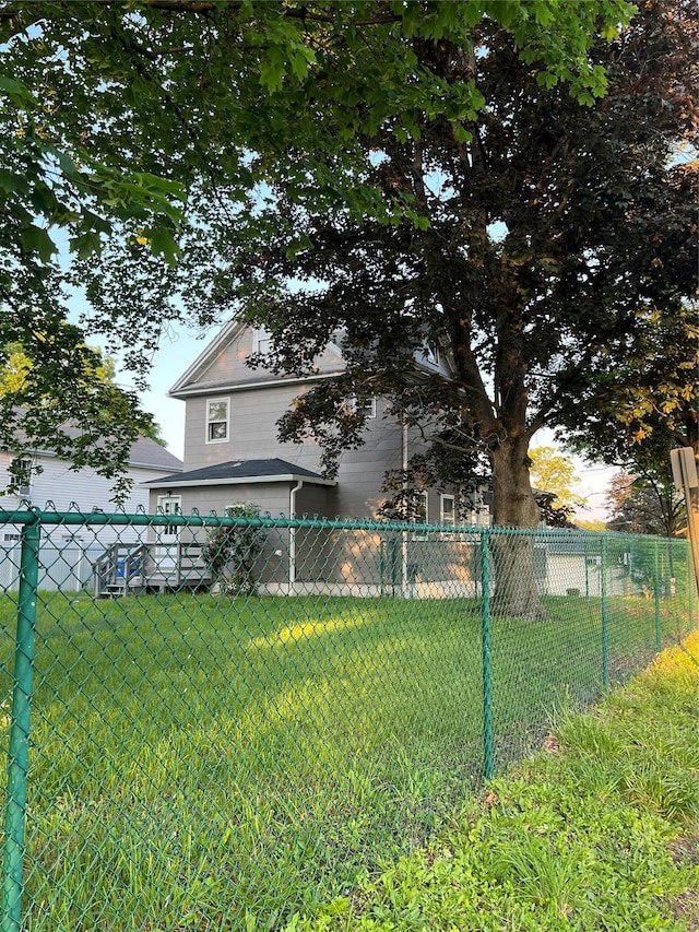 53 Richmond Pl, Middletown, NY 10940 - view of yard