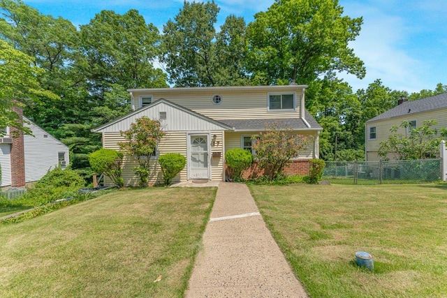17 Linn Pl, Yonkers, NY 10705 - view of front facade