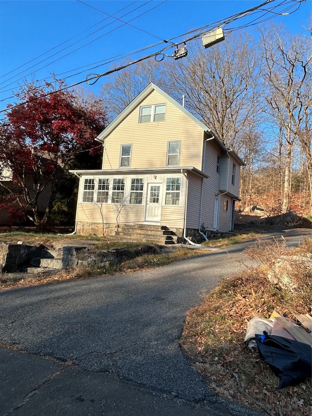 11 Fox Holw, Hillburn, NY 10931 - view of front facade with entry steps