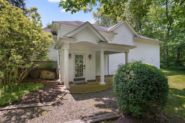 792-820 Old Post Rd, Bedford, NY 10506 - view of front of house with roof with shingles