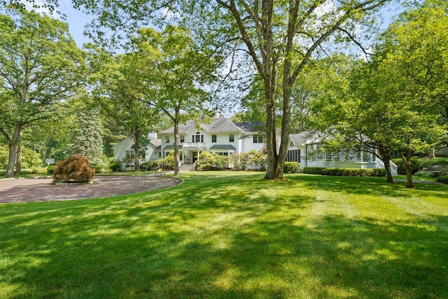 792-820 Old Post Rd, Bedford, NY 10506 - view of grassy yard