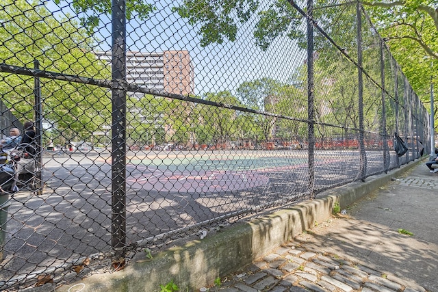 61-15 97th St Unit 8M, Rego Park, NY 11374 - view of tennis court