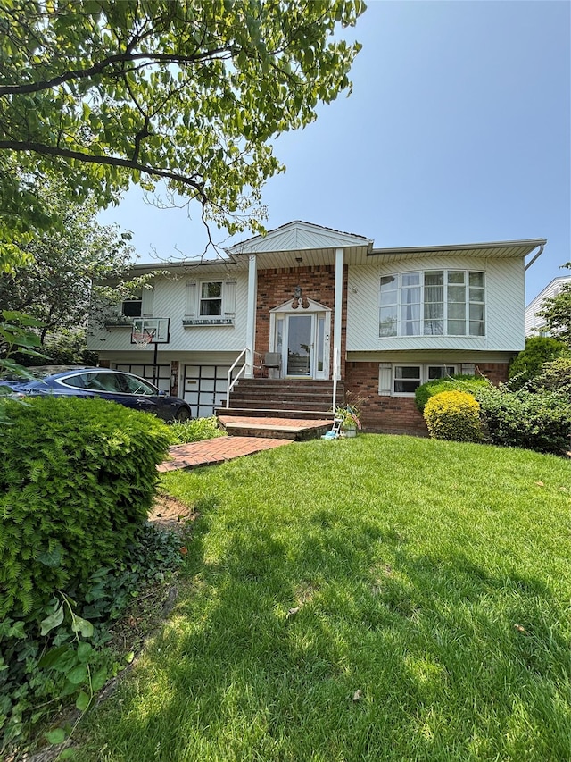 6 Valley Ln E, North Woodmere, NY 11581 - photo 1