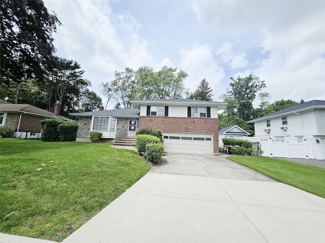 33 Eastfield Ln, Melville, NY 11747 - photo 1