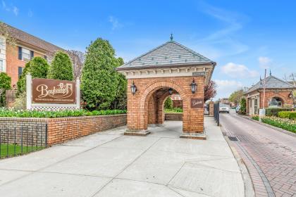 12-08 Robin Ln Unit 11-L, Bayside, NY 11360 - view of community
