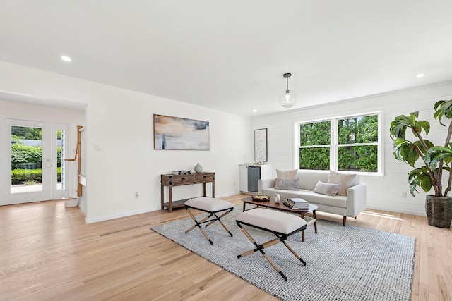 2000 Beebe Dr, Cutchogue, NY 11935 - living area featuring light wood-type flooring and recessed lighting
