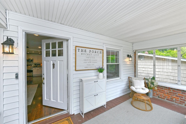 46 Gilbert St, Northport, NY 11768 - view of sunroom / solarium