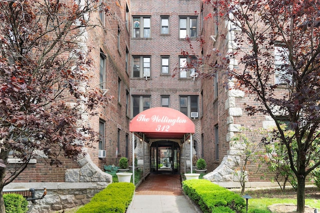 312 Main St Unit 4F, White Plains, NY 10601 - view of building exterior