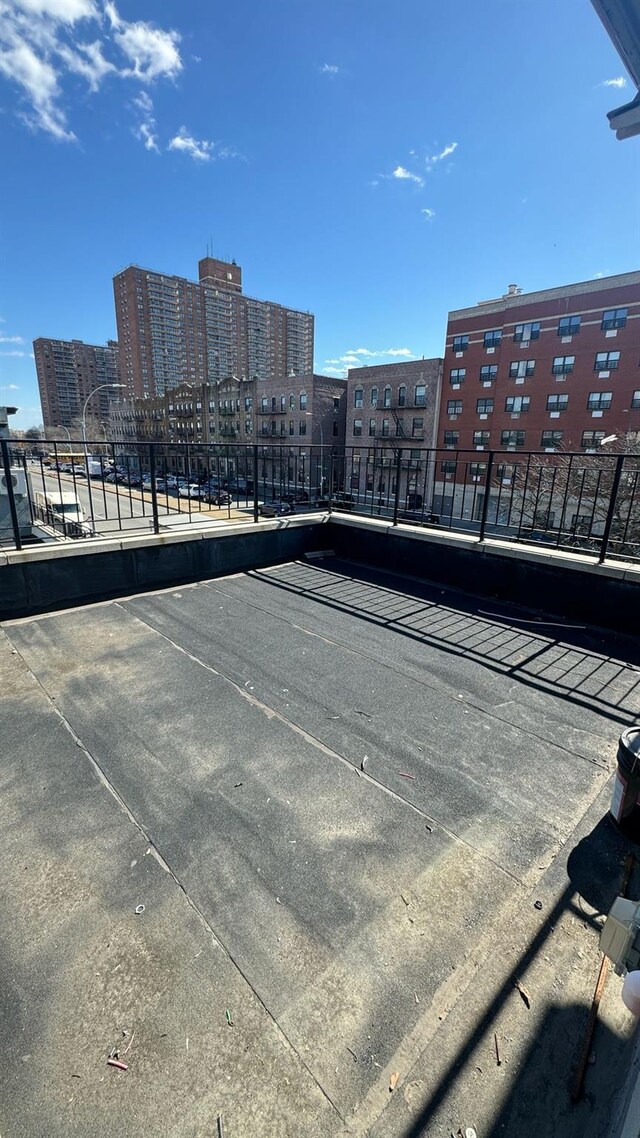 31 Roosevelt Pl, Brooklyn, NY 11233 - view of tennis court with a view of city