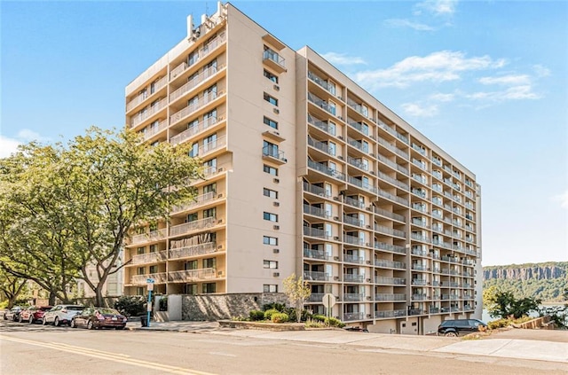 1155 Warburton Ave Unit 12U, Yonkers, NY 10701 - view of apartment building / complex