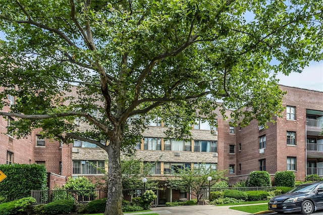 15 Hill Park Ave Unit 1C, Great Neck, NY 11021 - photo 3