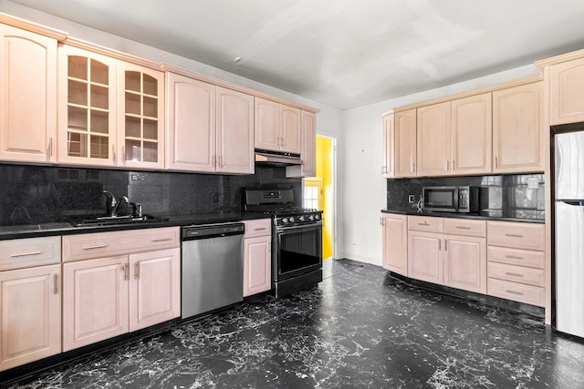 21 Columbia Pl, Merrick, NY 11566 - photo 4