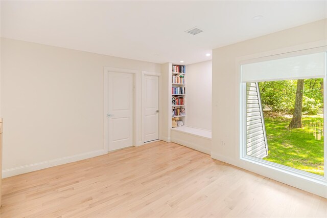 34 Winesap Ln, Monsey, NY 10952 - spare room featuring light wood-type flooring, baseboards, and recessed lighting