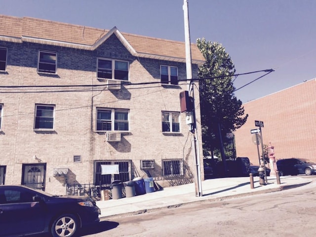 960 E 181st St, Bronx, NY 10460 - view of property