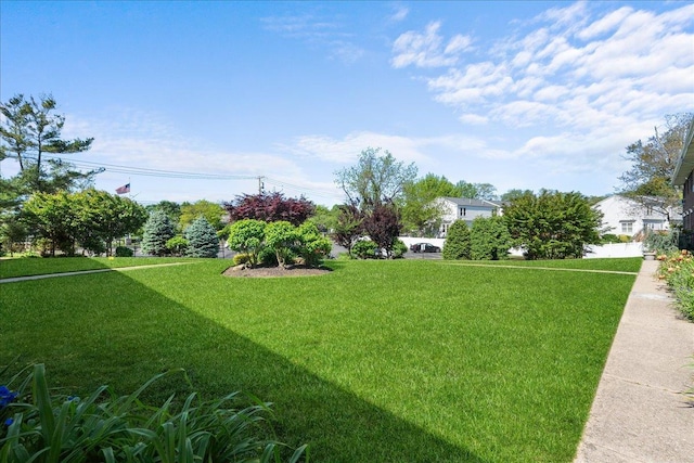 200 Merrick Rd Unit R, Amityville, NY 11701 - view of green lawn