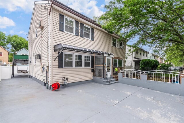 15511 Foch Blvd, Baisley Park, NY 11434 - photo 3