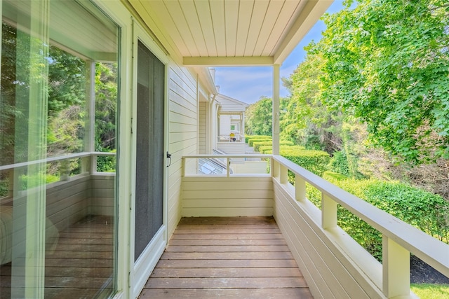 10 Head Of Pond Rd Unit 8, Water Mill, NY 11976 - view of balcony