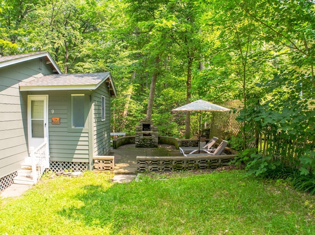 9 Higgins Trl, Monroe, NY 10950 - view of green lawn featuring entry steps