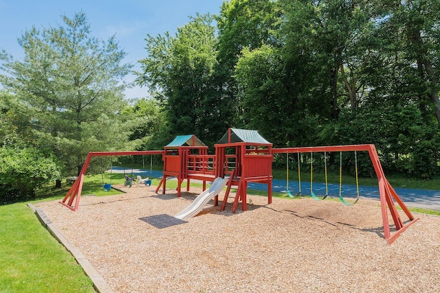 421 Cornwall Meadows Ln, Patterson, NY 12563 - view of community jungle gym