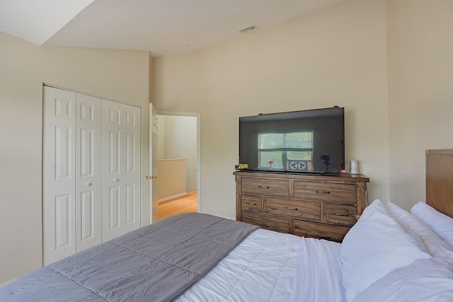421 Cornwall Meadows Ln, Patterson, NY 12563 - bedroom featuring a closet and lofted ceiling