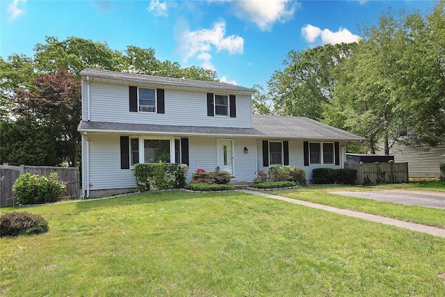 33 Highview Ln, Ridge, NY 11961 - traditional-style house with covered porch