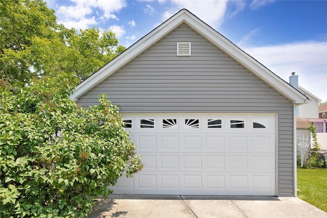 13325 120th St, South Ozone Park, NY 11420 - garage featuring driveway