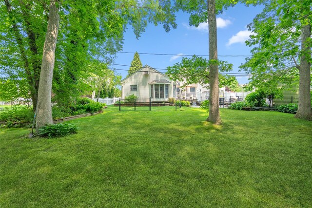 36 Richmond St, Islip, NY 11751 - view of yard