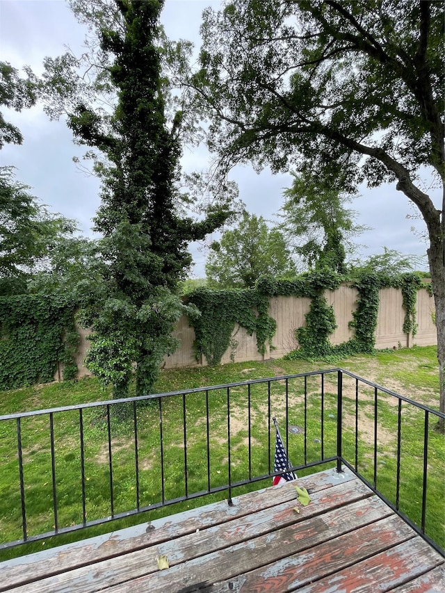 701 Towne House Vlg Unit 701, Hauppauge, NY 11749 - deck featuring a yard