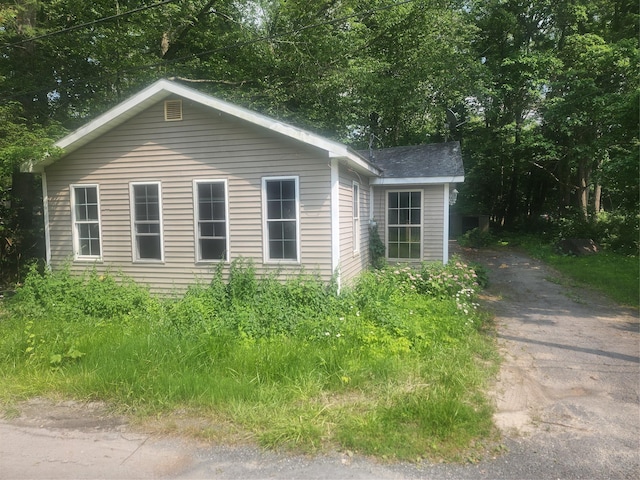 10 Mary Dr, Bloomingburg, NY 12721 - photo 2