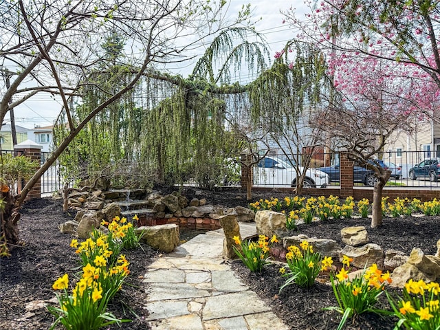 63-39 136th St, Flushing, NY 11367 - view of yard