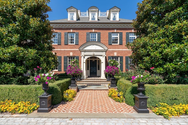 7 Fox Meadow Ln, Lloyd Harbor, NY 11743 - colonial house with brick siding