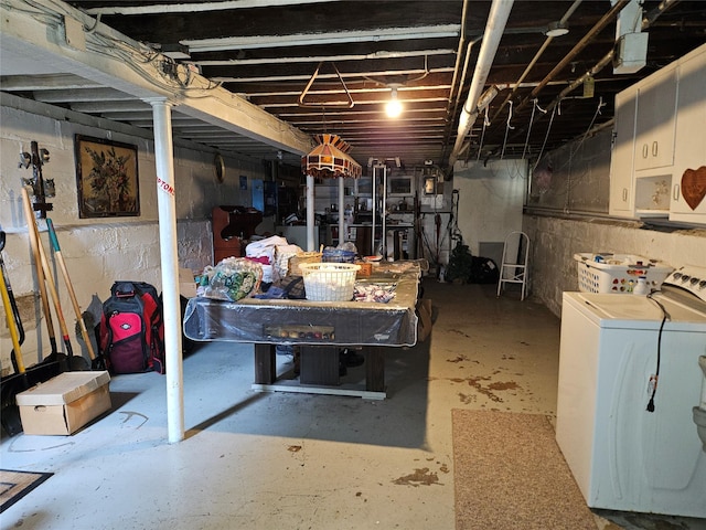 173-12 93rd Ave, Jamaica, NY 11433 - unfinished below grade area with washer / clothes dryer