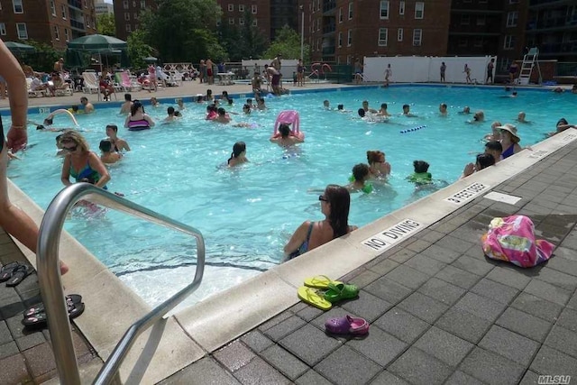 61-55 98th St Unit 14L, Rego Park, NY 11374 - view of community pool