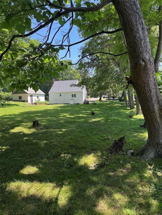 92 Lincoln Blvd, Hauppauge, NY 11788 - view of green lawn