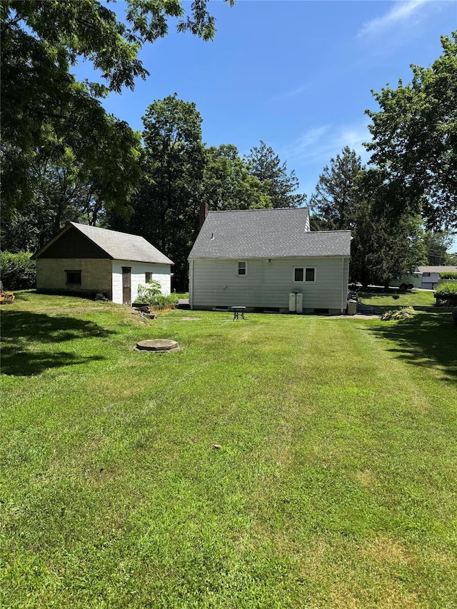 92 Lincoln Blvd, Hauppauge, NY 11788 - view of grassy yard